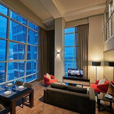Maritime Luxury Suites George Town Exterior foto