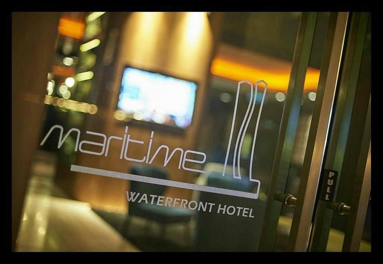 Maritime Luxury Suites George Town Exterior foto