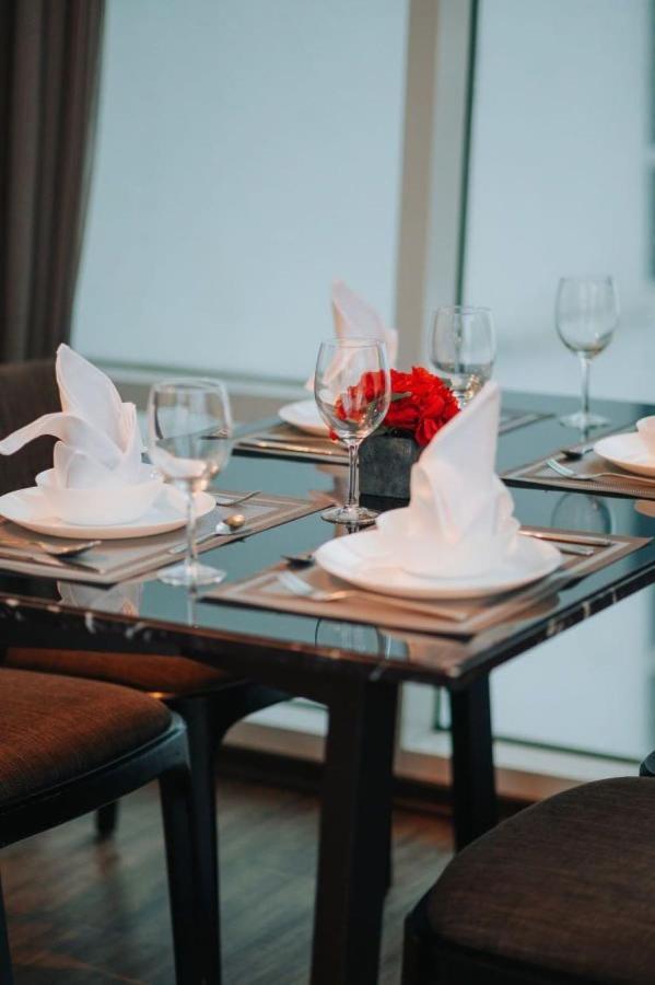 Maritime Luxury Suites George Town Exterior foto
